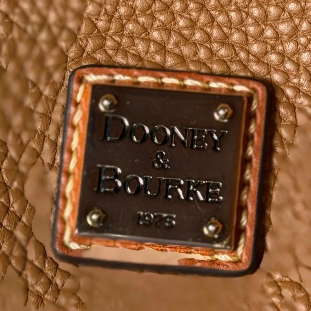Dooney & Bourke Hobo Bag Brown Pebble Grain Leather Shoulder Purse Small Womens